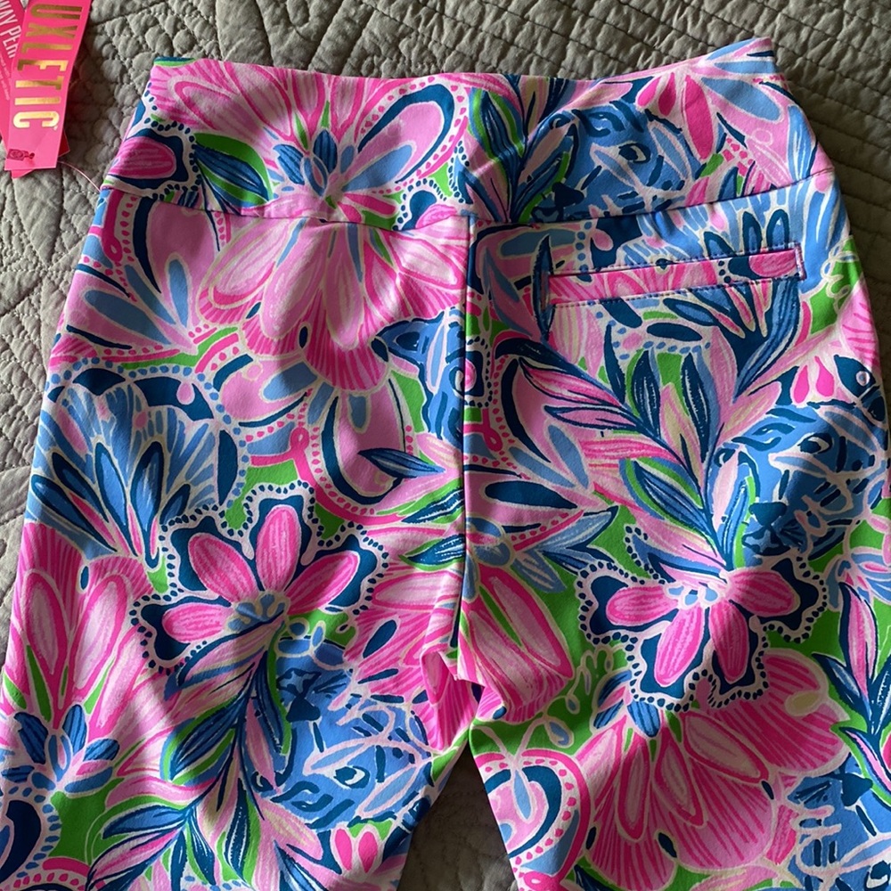 Lilly Pulitzer Luxletic Pink and Blue Floral Cropped Golf Pants NWOT - Picture 8 of 8
